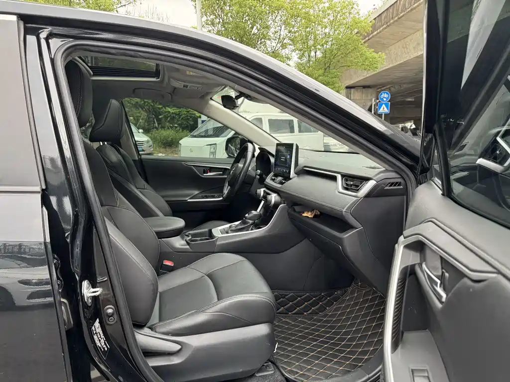 Toyota Wildlander — миниатюра 10