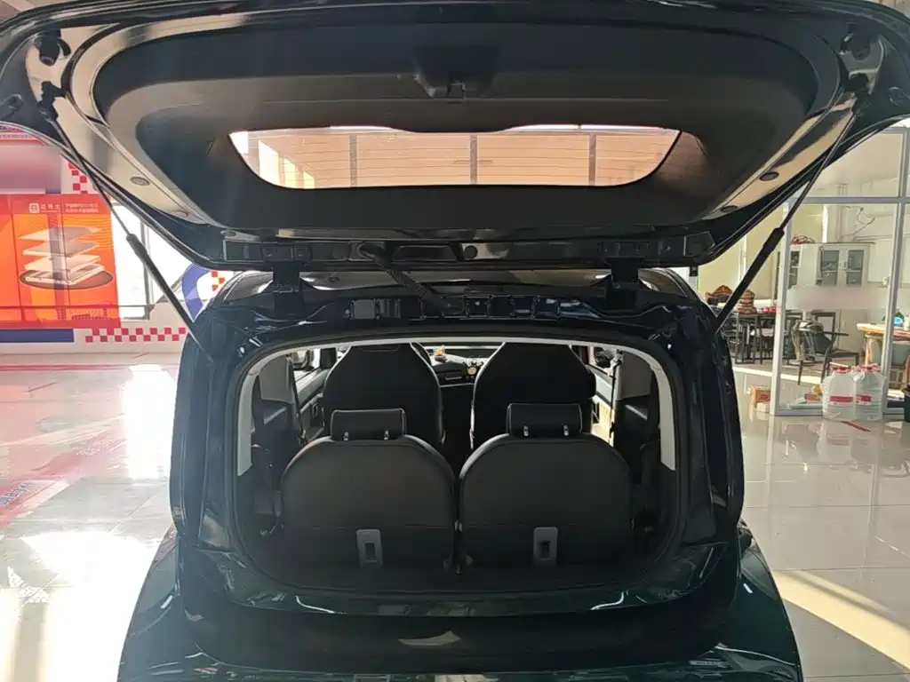 Baojun KiWi EV — миниатюра 19