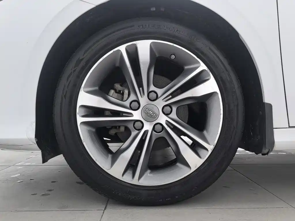 Geely Binrui — миниатюра 17