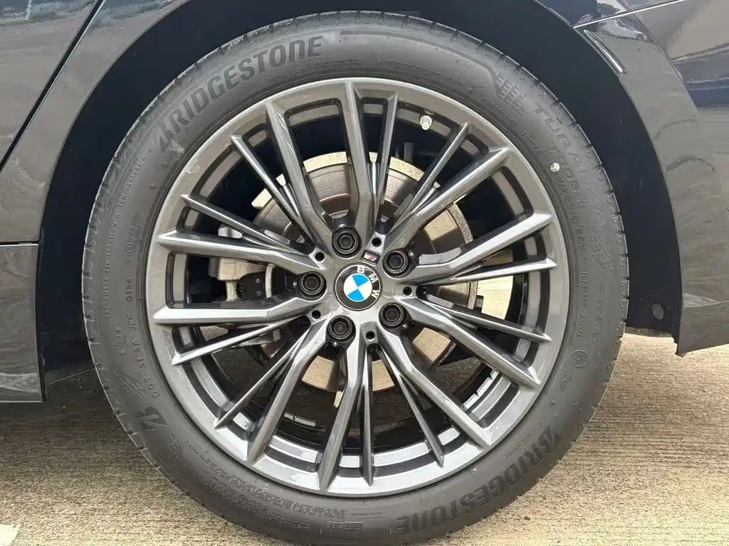 BMW 3 Series — миниатюра 14