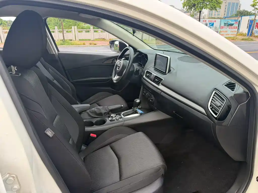 Mazda 3 Axela — миниатюра 7