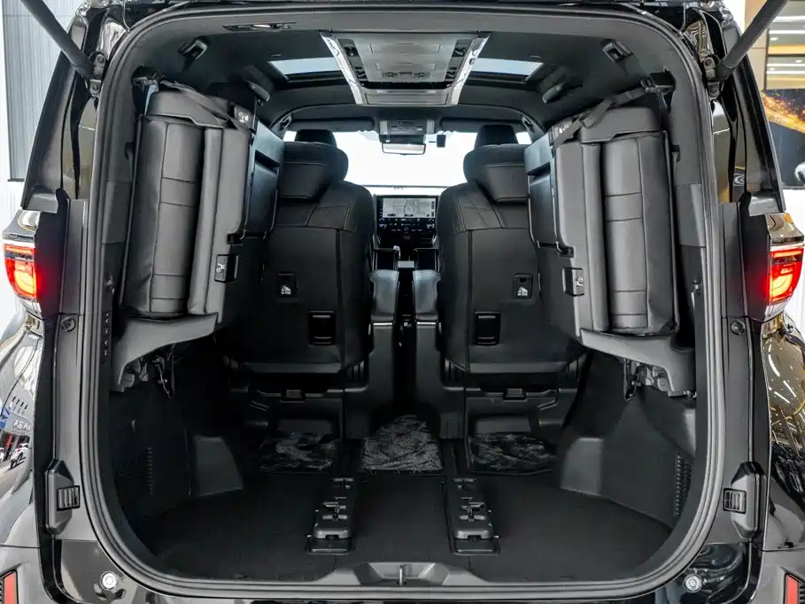 Toyota Vellfire — миниатюра 12