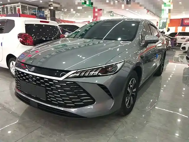 2025 BYD Qin