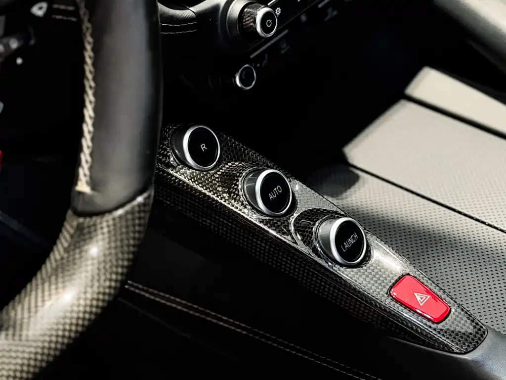 Ferrari GTC4Lusso — миниатюра 10