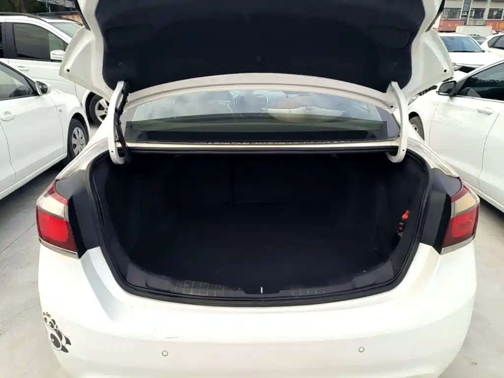 Chevrolet Cruze — миниатюра 19