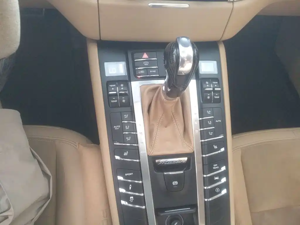 Porsche Macan — миниатюра 11