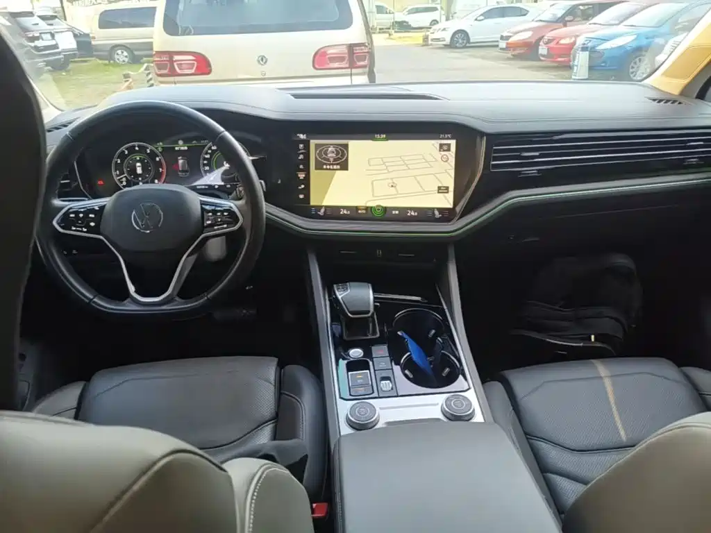 Volkswagen Touareg — миниатюра 10