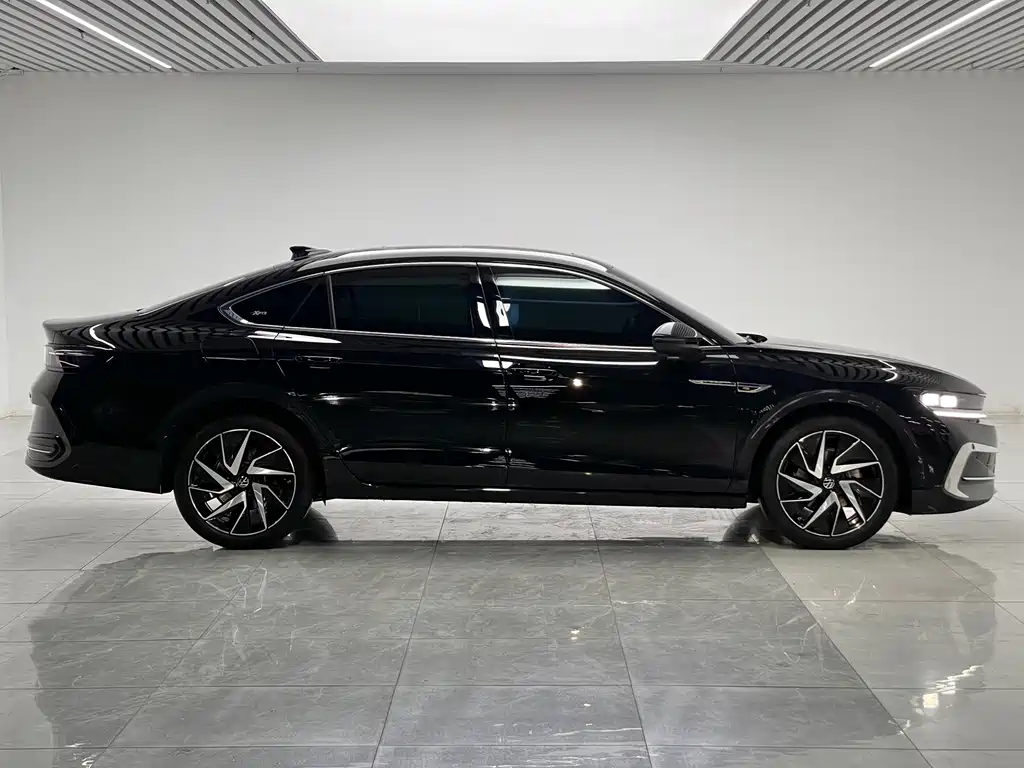 Volkswagen Magotan 2026 380TSI DSG Luxury