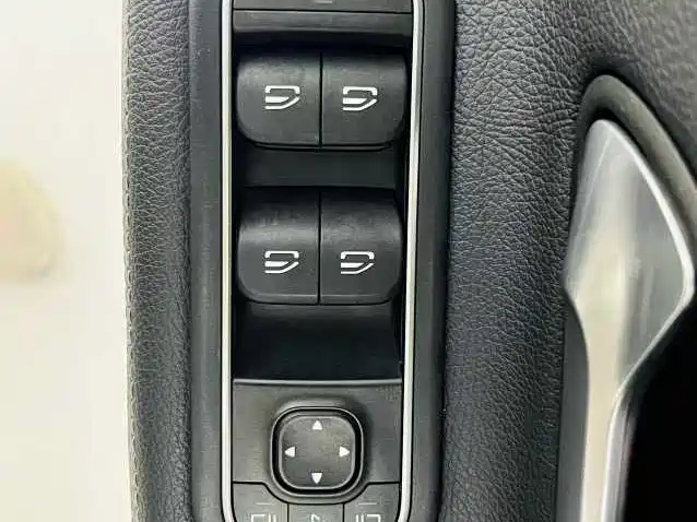 Mercedes-Benz A-Class — миниатюра 12