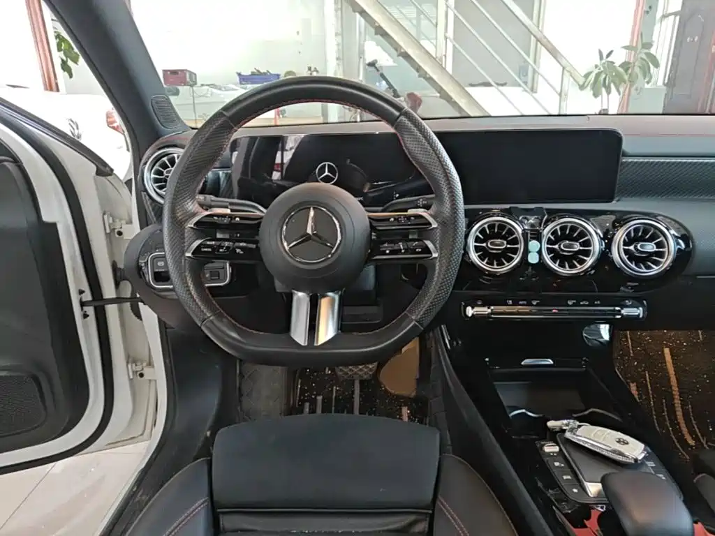 Mercedes-Benz A-Class — миниатюра 11
