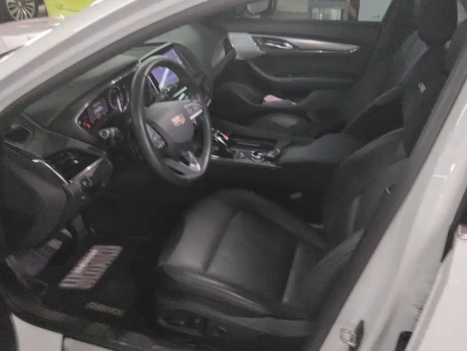 Cadillac CT5 — миниатюра 9