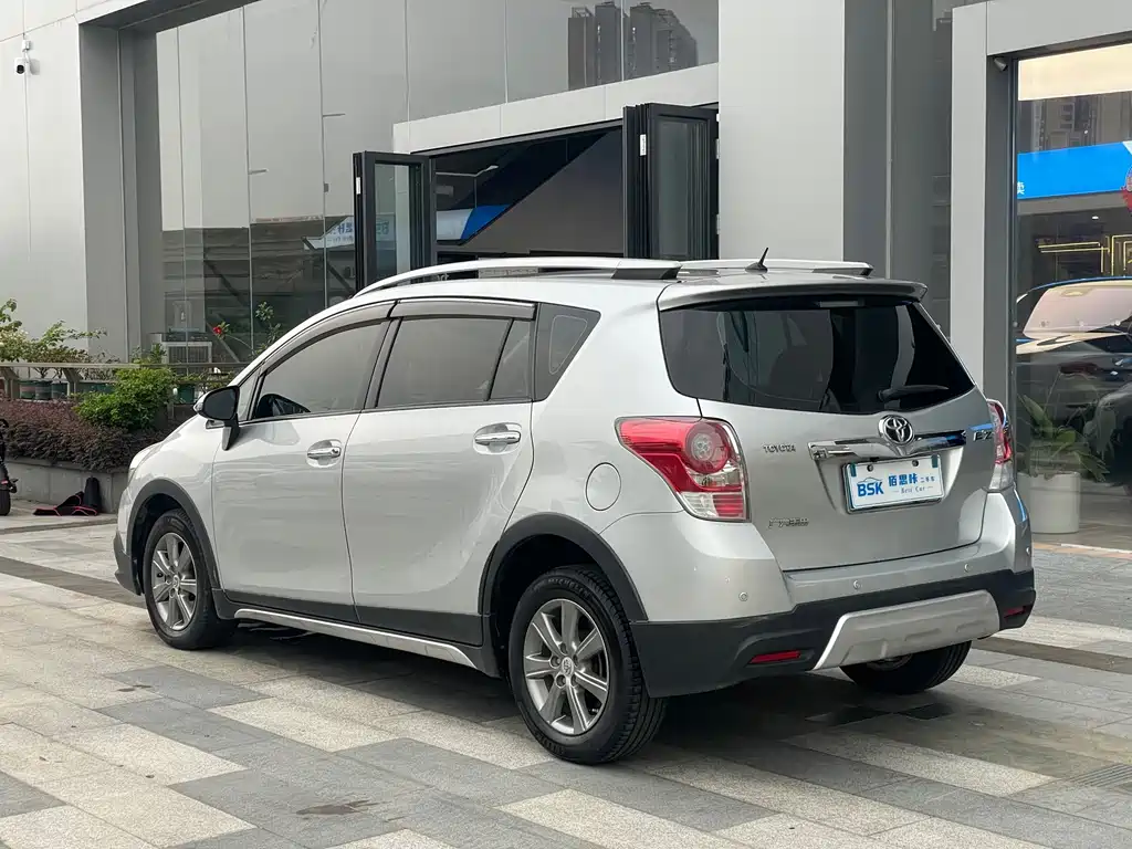 Toyota Verso — миниатюра 15