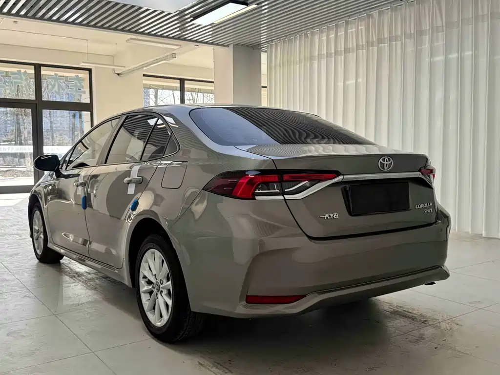 Toyota Corolla — миниатюра 4