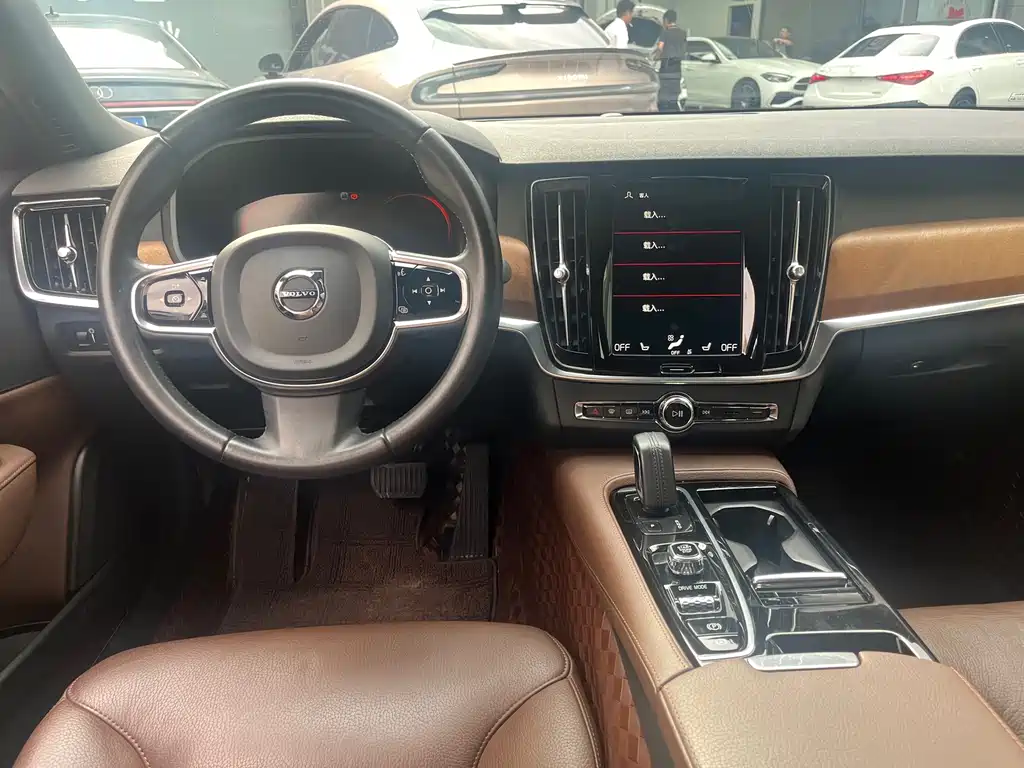 Volvo S90 PHEV — миниатюра 6