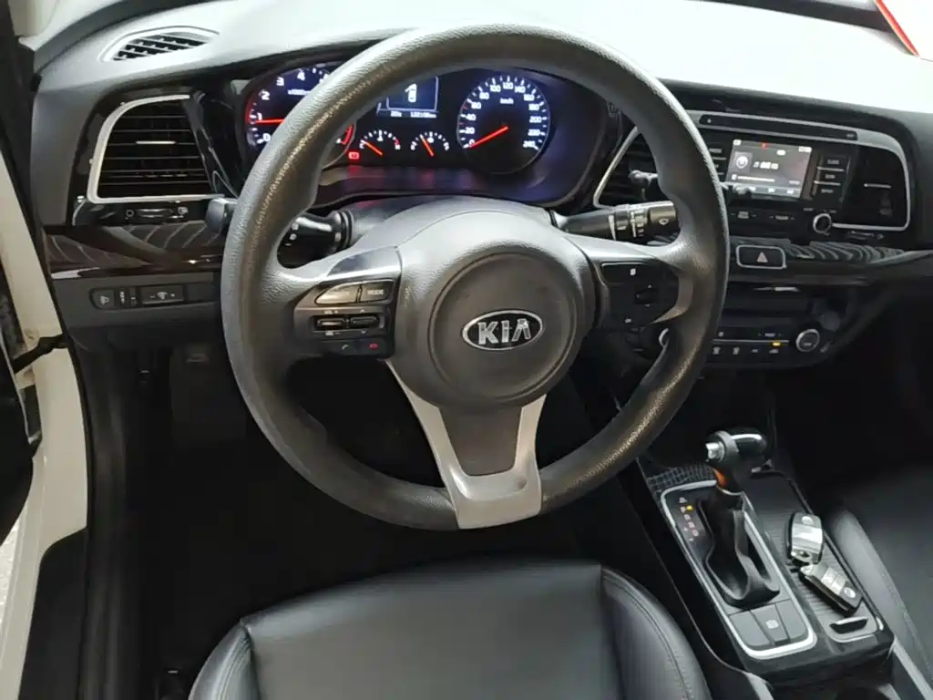 Kia K4 — миниатюра 11
