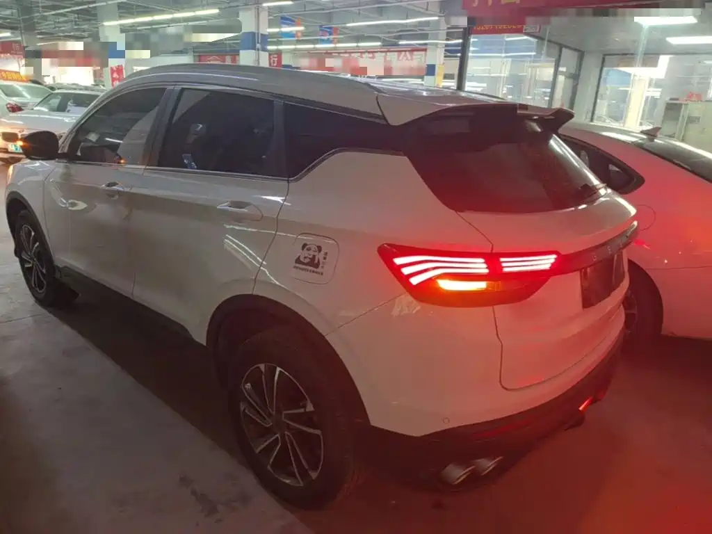 Geely Binyue — миниатюра 5