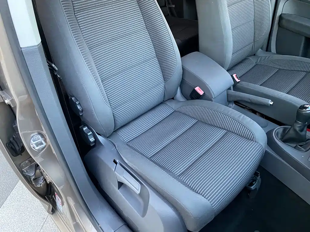 Volkswagen Touran — миниатюра 17