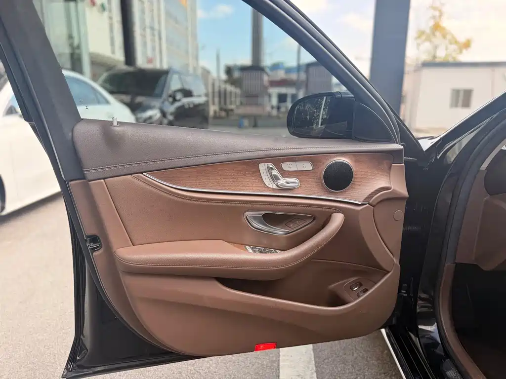 Mercedes-Benz E-Class New Energy — миниатюра 11