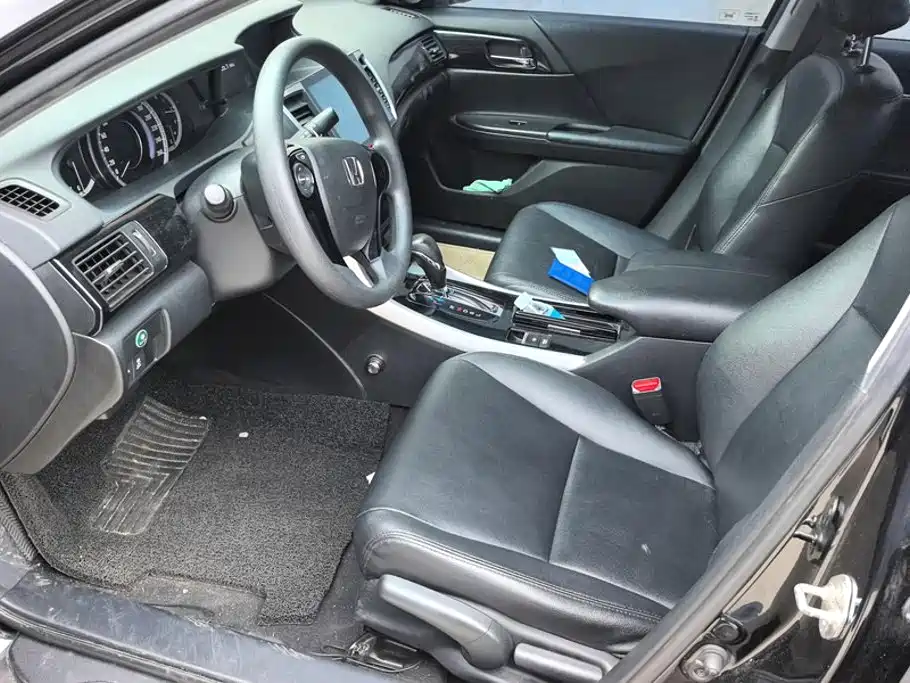 Honda Accord — миниатюра 9