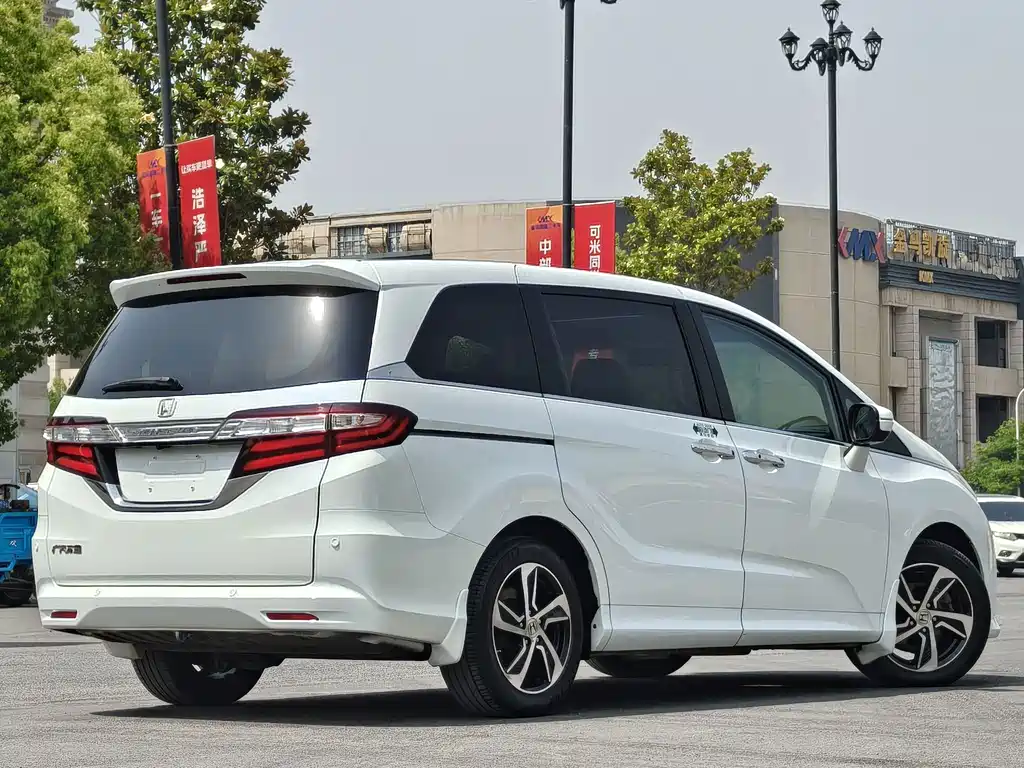 Honda Odyssey — миниатюра 4