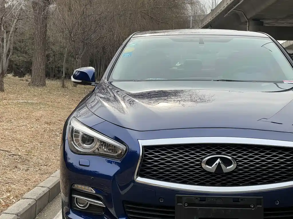 INFINITI Q50L