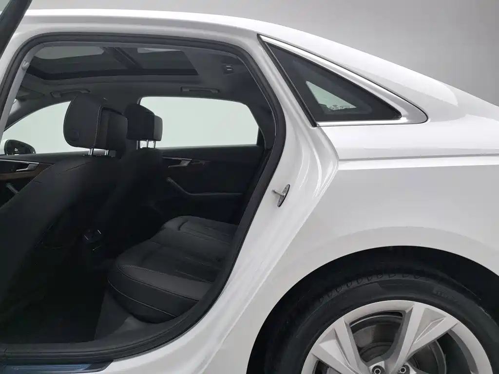 Audi A4L — миниатюра 15