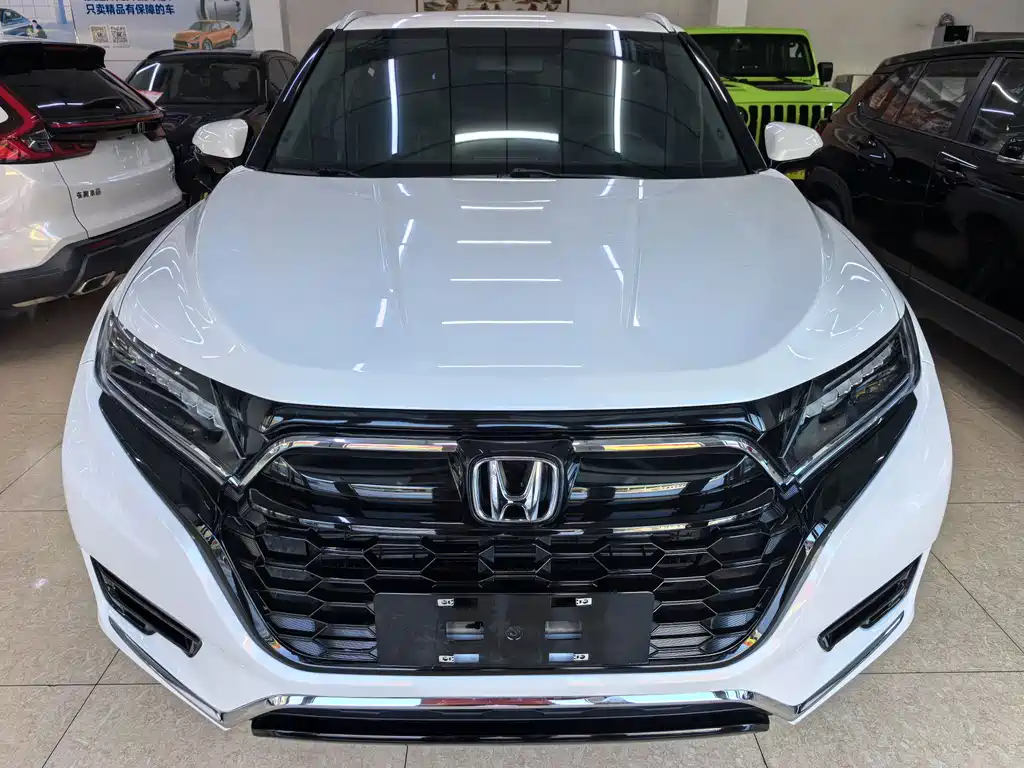 HONDA UR V