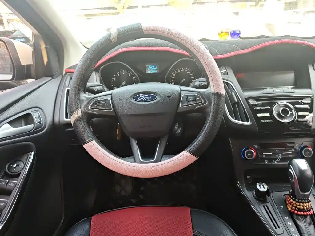 Ford Focus — миниатюра 11