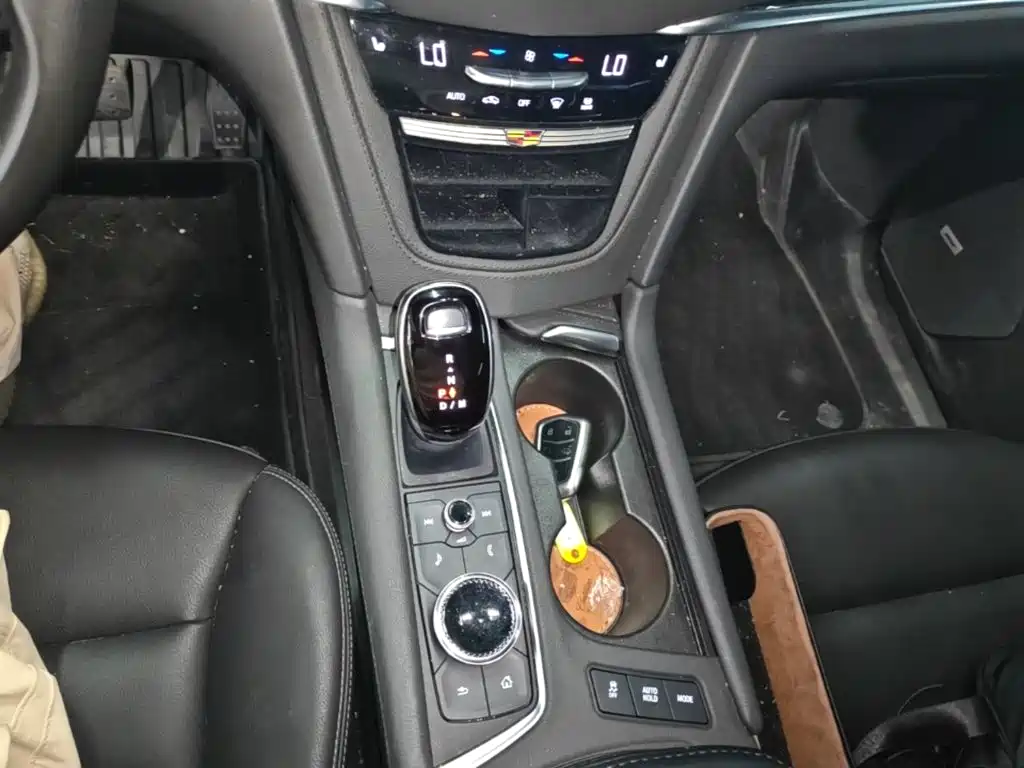 Cadillac XT5 — миниатюра 14