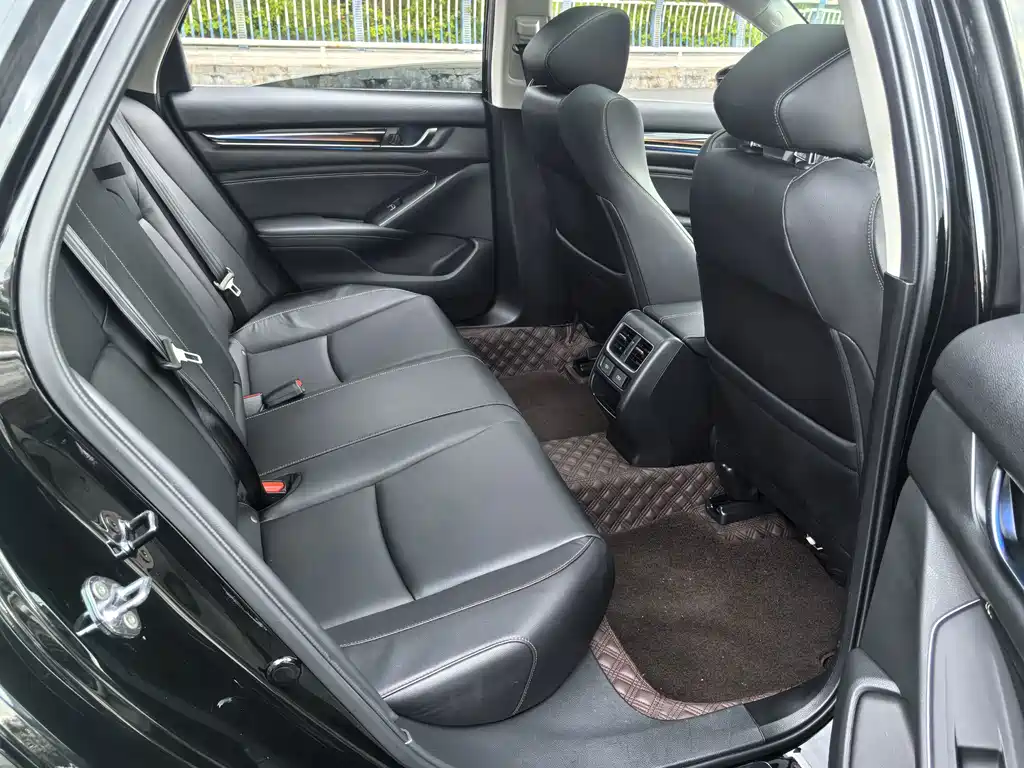Honda Accord — миниатюра 21