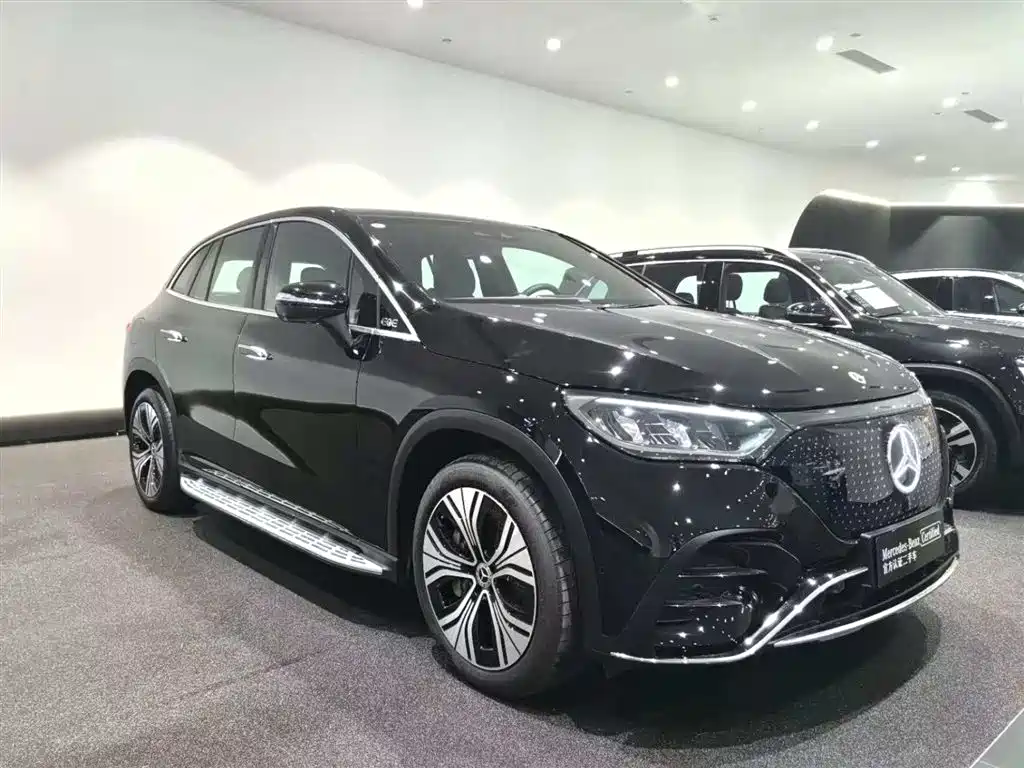 MERCEDES-BENZ EQE SUV