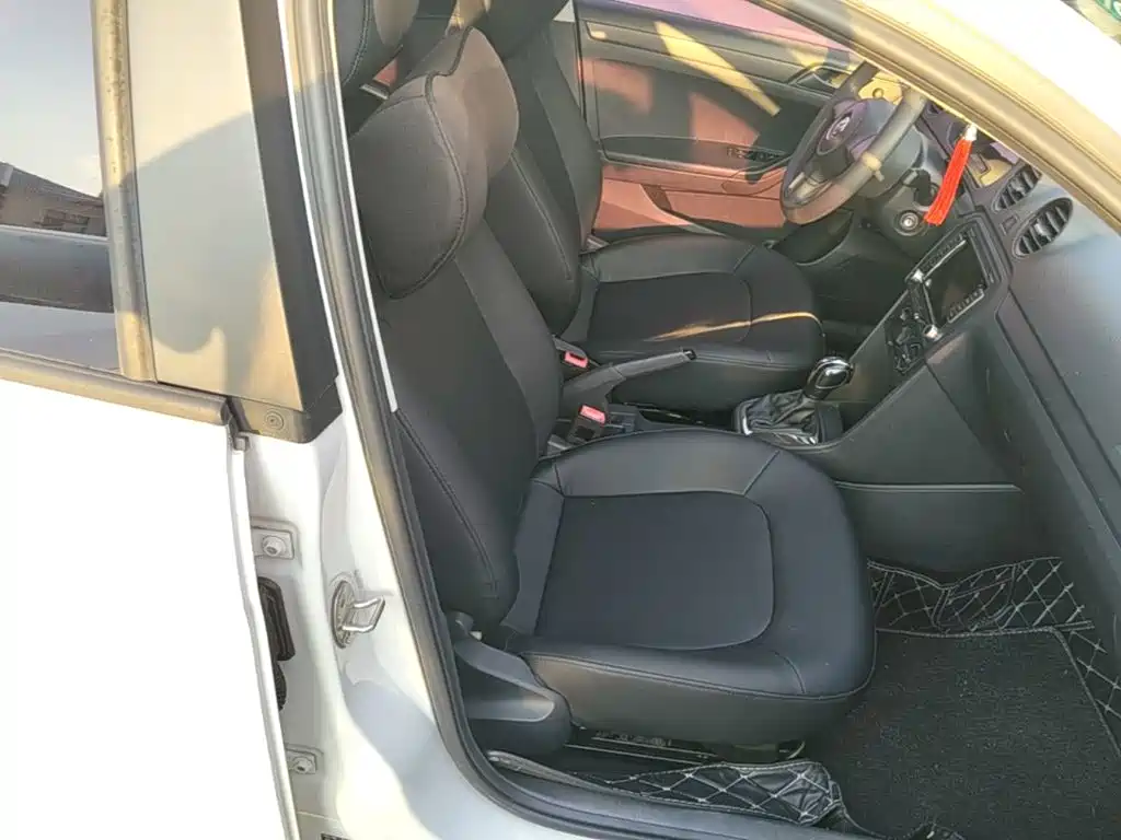 Volkswagen Jetta — миниатюра 25