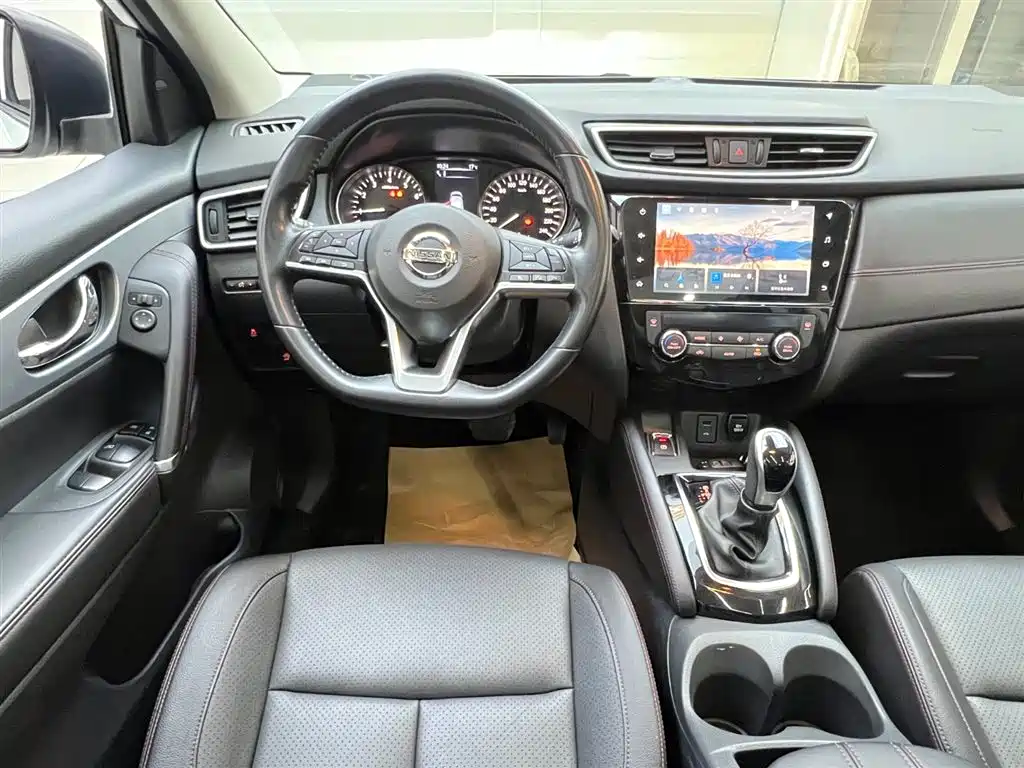 NISSAN QASHQAI
