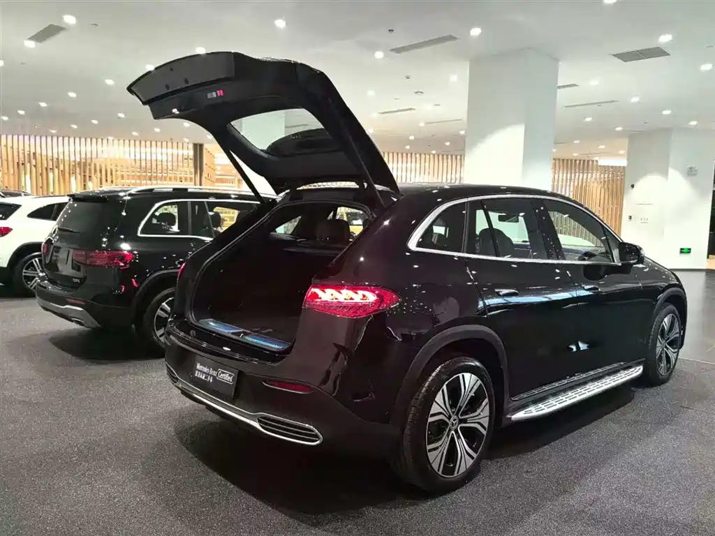 MERCEDES-BENZ EQE SUV