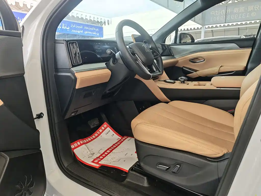 BYD L DM-i — миниатюра 4