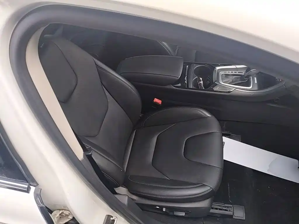 Ford Mondeo — миниатюра 25