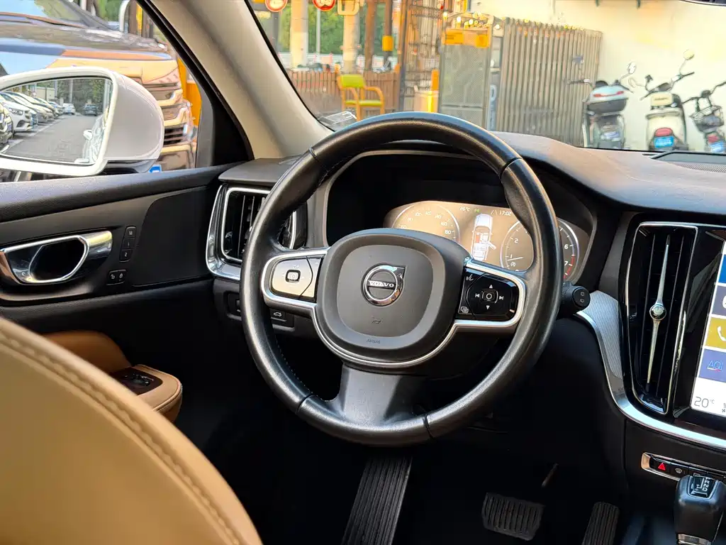 Volvo V60 — миниатюра 17