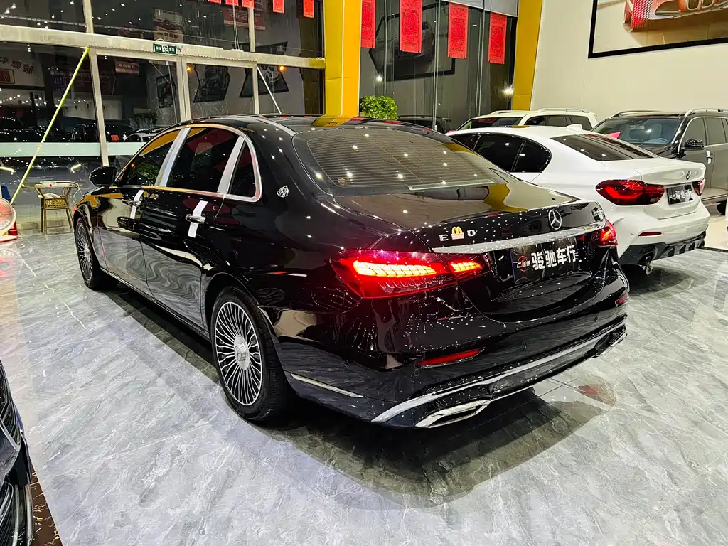 MERCEDES-BENZ E CLASS