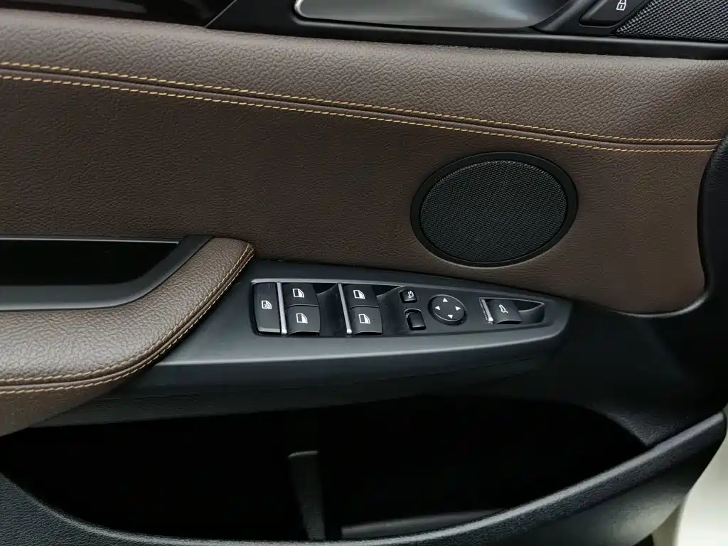BMW X4 — миниатюра 9
