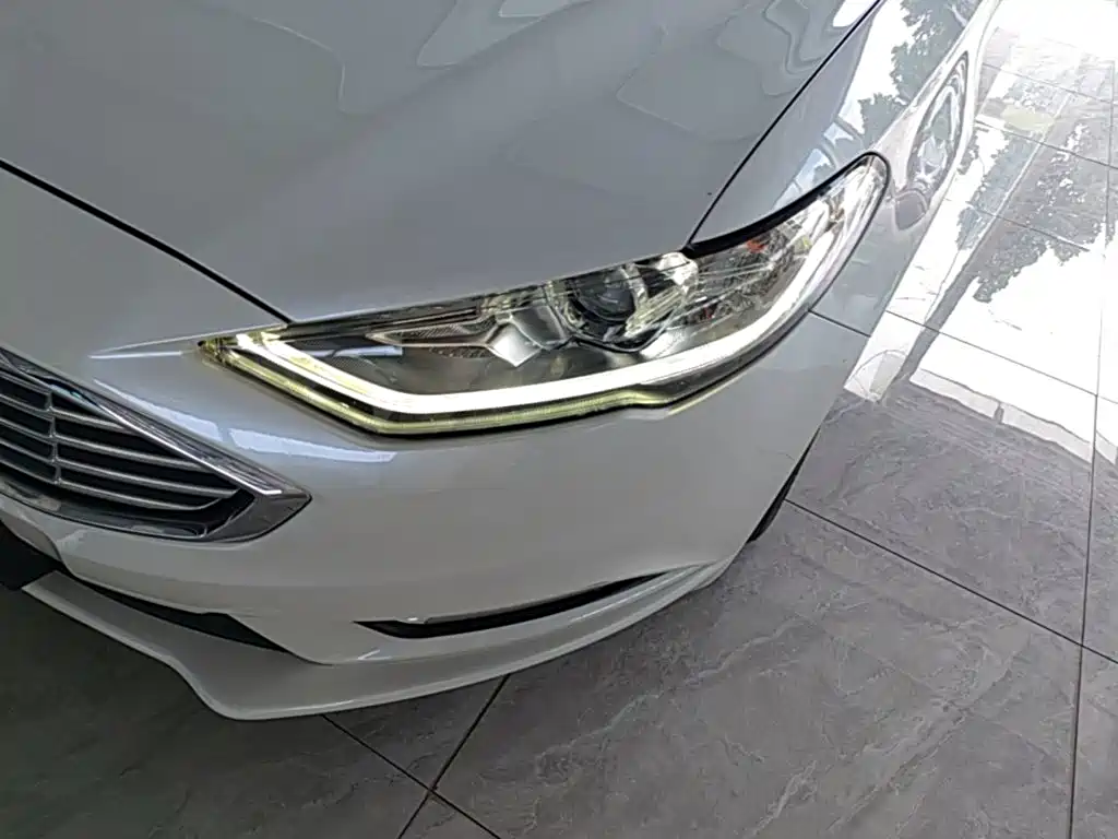 Ford Mondeo — миниатюра 24