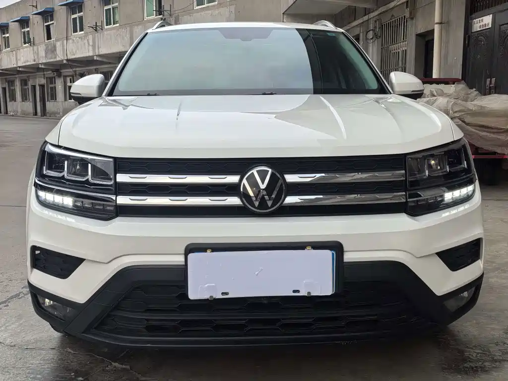 Volkswagen Tharu — миниатюра 2