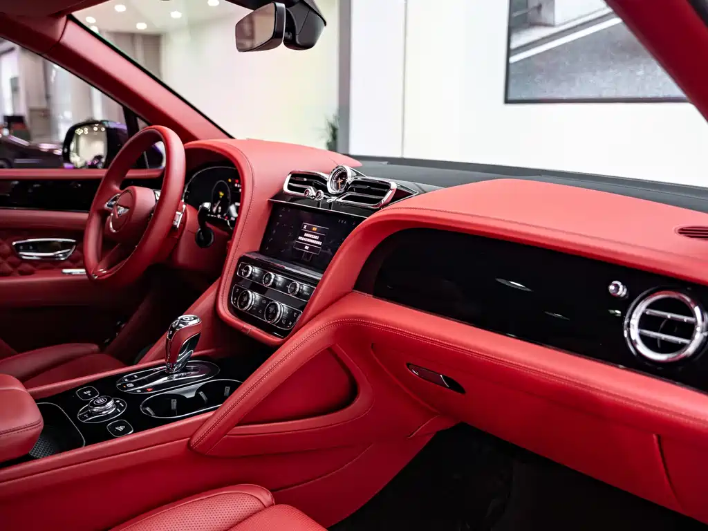 Bentley Bentayga — миниатюра 10