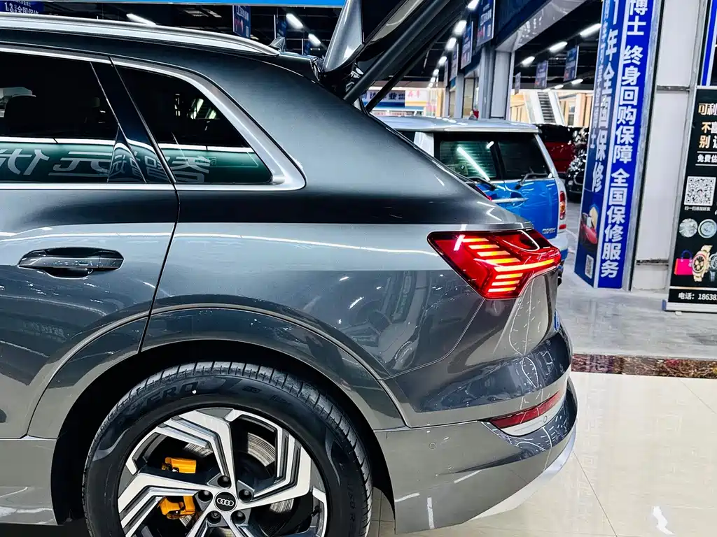 Audi e-tron — миниатюра 14