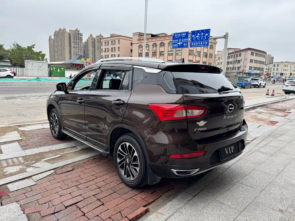 GAC TRUMPCHI GS4