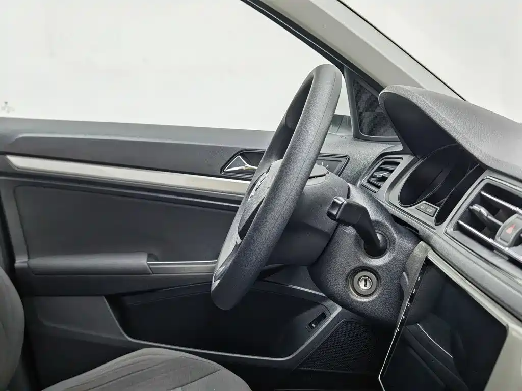 Volkswagen Lavida — миниатюра 22