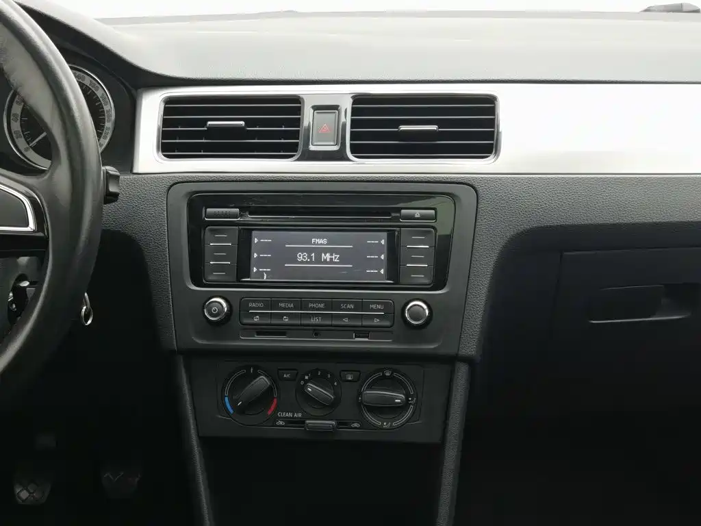 Skoda Rapid — миниатюра 12
