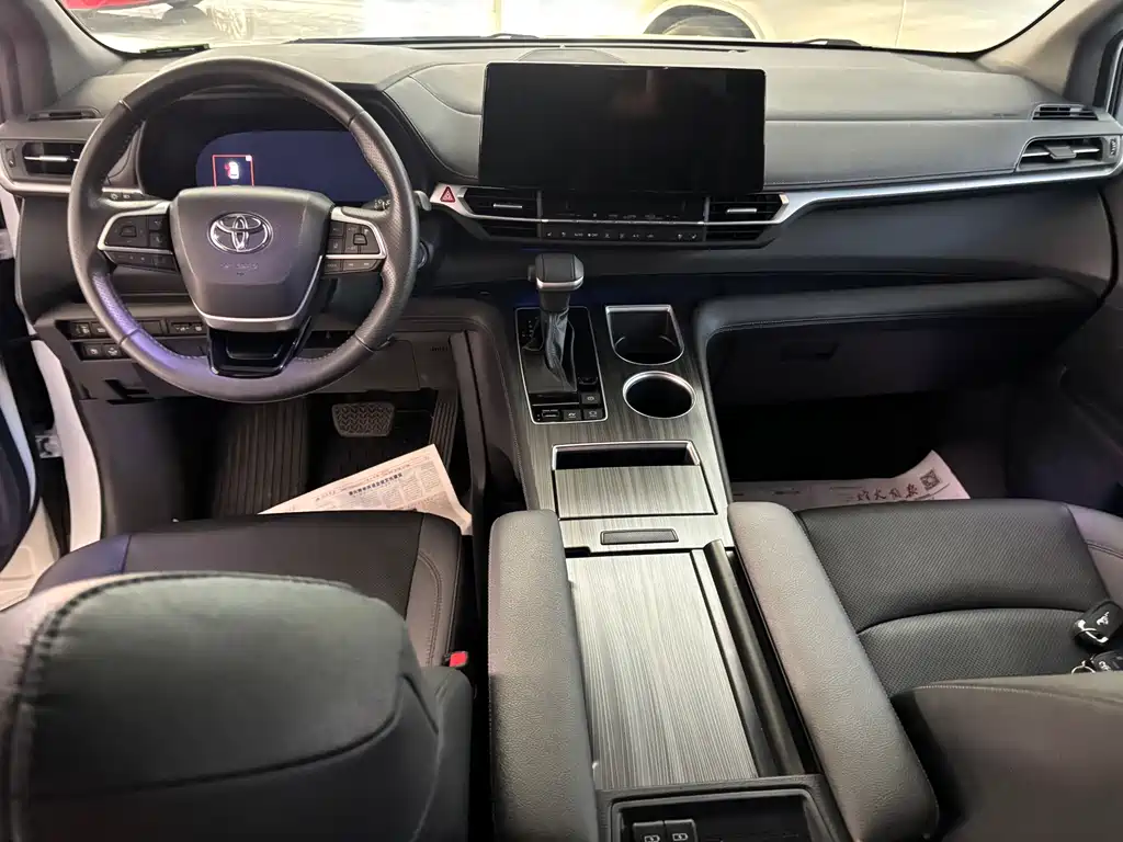 Toyota Sienna 2021 2.5L Luxury