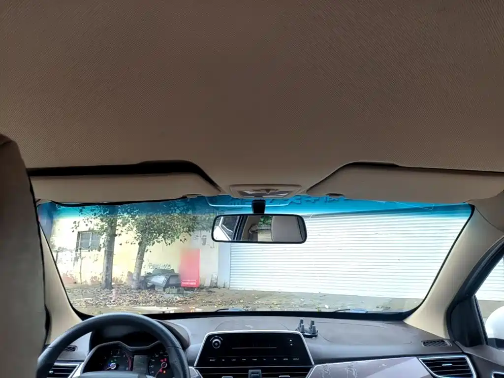 Baojun 310W — миниатюра 18