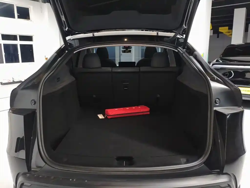 Tesla Model Y — фотографии объявления, Фото 20