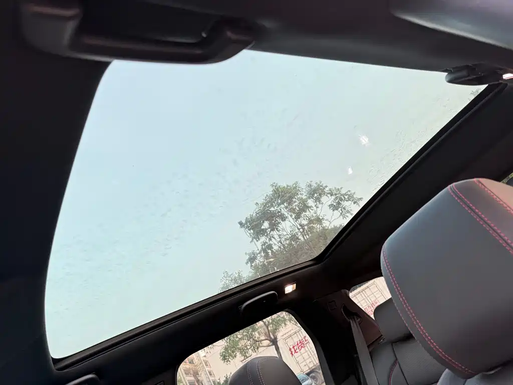 LAND ROVER DISCOVER SPORTS